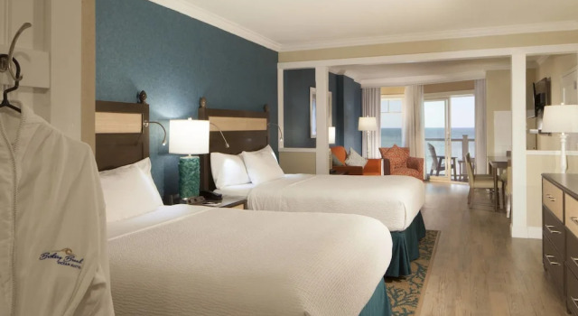 Люкс с балконом Bethany Beach Ocean Suites Residence Inn by Marriott