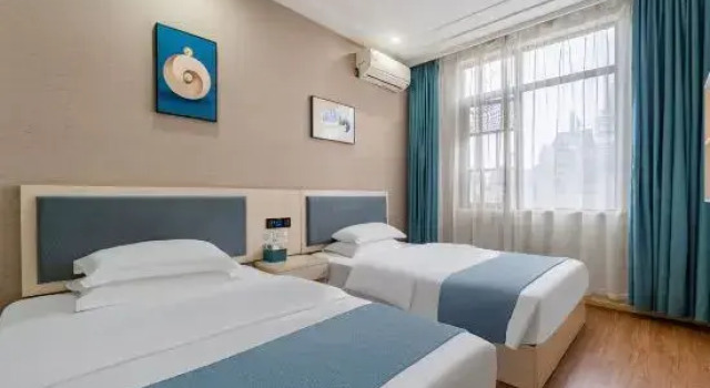 Люкс GreenTree Alliance Southwest Xingyi City Magic East Road Hotel