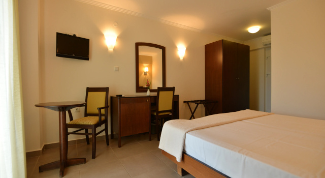 Ammos Bay, Rezervasyon Otel Ammoudia 