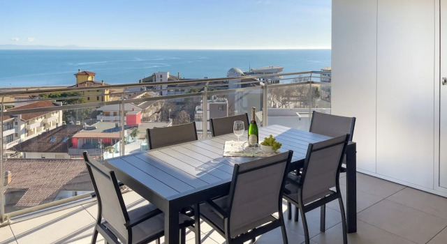 Lignano Penthouse Near Beach, Book Lejlighed Hoteller i Friuli Venezia Giulia med parkering, Parkering