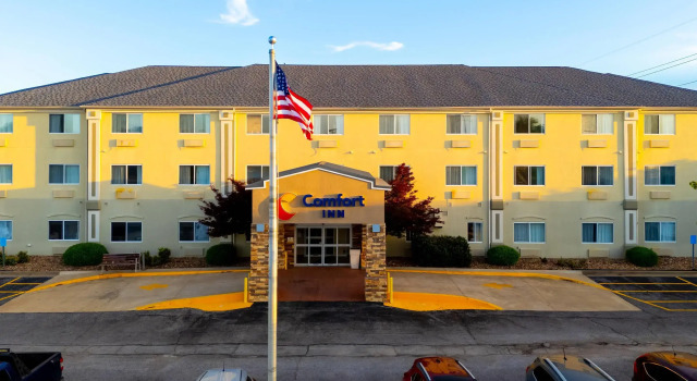 Holiday Inn Express Tulsa Woodland Hills, Varaa Hotelli Tulsa Oklahoma