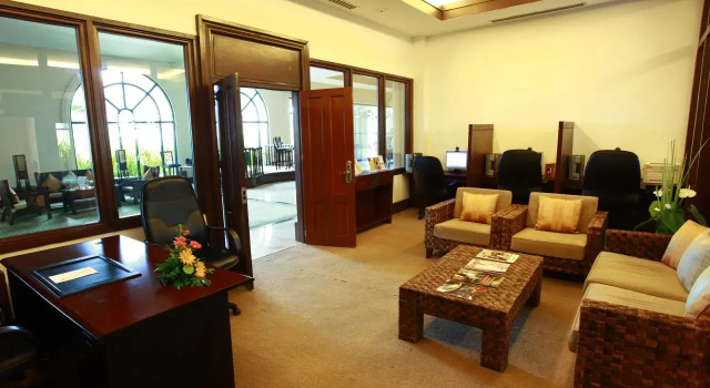 Waterfront Airport Hotel & Casino