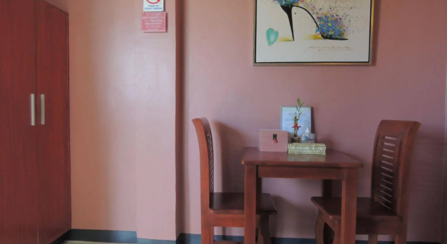 L&M Hearthstones Lodge, Prenota Hotel Hotel a Oslob con colazione, Colazione