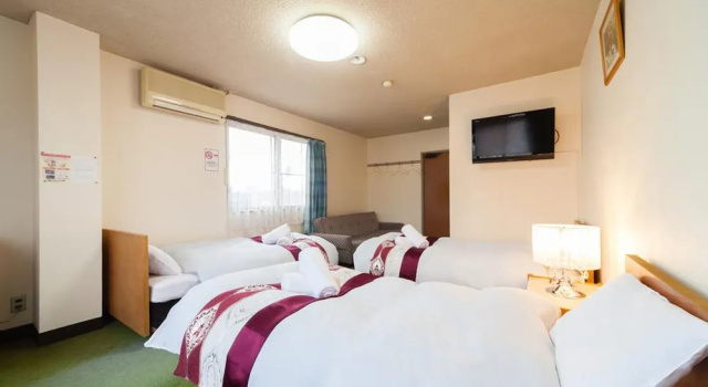 Run of House Petit Hotel P-Bow