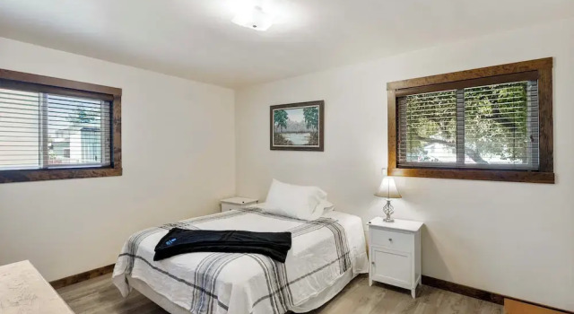 Lakefront Washington Home w/ Private Pool & Sauna, Rezerwuj Dom wakacyjny Moses Lake Waszyngton