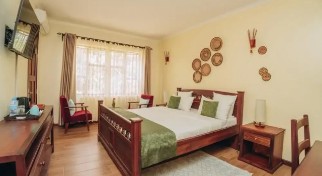 Deluxe Doppel Zimmer mit Balkon und mit Poolblick Villa Arumeru