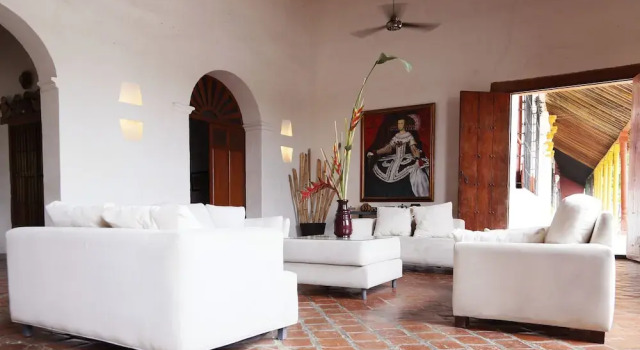 Portal de la Marquesa, Rezervovat Hotel Hotely v Bolivar s parkováním, Parkování