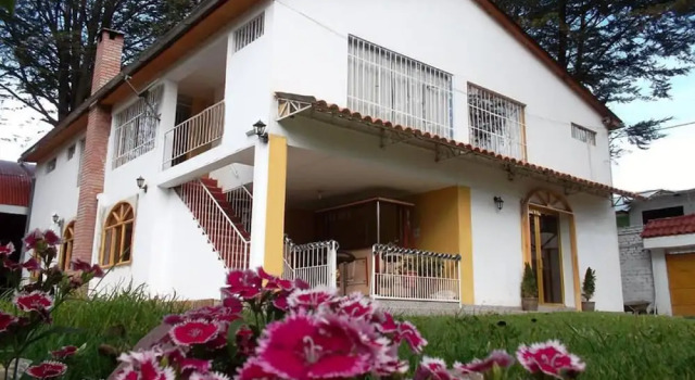 La Escondida, Rezervovat Hotel 3hvězdičkové hotely v Junín, 3*
