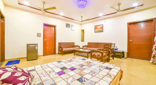 Кровать в общем номере Moonlight Nature Resort