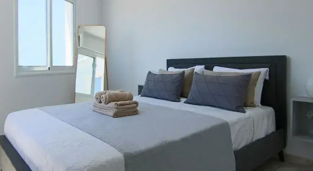Phaedrus Living- Seaside Lighthouse 74