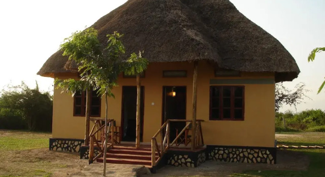 Коттедж Engiri Game Lodge and Campsite