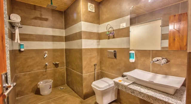 Номер Luxury Snow Citys Montana Blues Resort Manali - Heated & Air-Cooled Stay