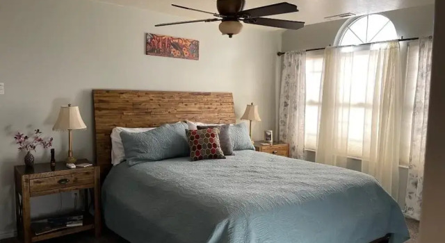 Harvest House Bed & Breakfast, Varaa Matkakoti Springdale 
