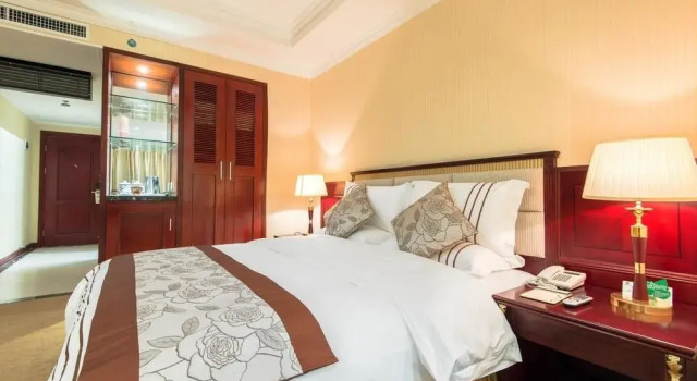Lvweisi Yinhui Hotel, Prenota Hotel Hotel a Beihai con colazione, Colazione