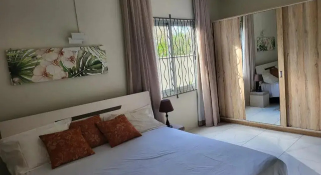luxury cheerful 4 bedrooms villa in Calodyne, Book Villa Calodyne Mauritius North Coast