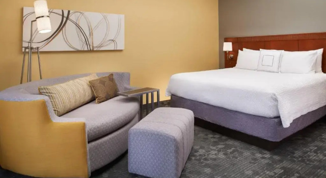 Номер Standard Courtyard St. Louis Westport Plaza