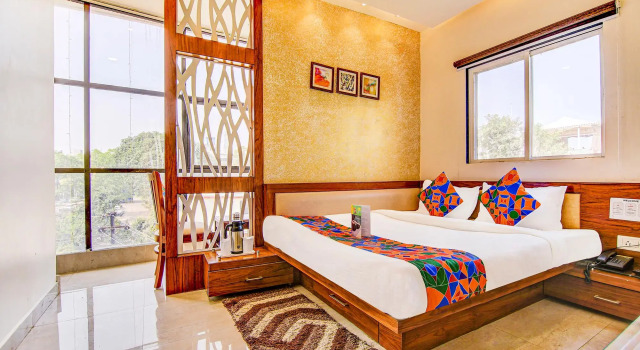 Номер Deluxe FabHotel Khushi Regent
