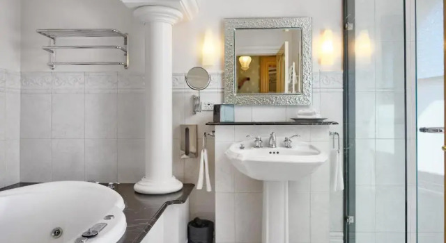 Номер Standard Craigs Royal Hotel