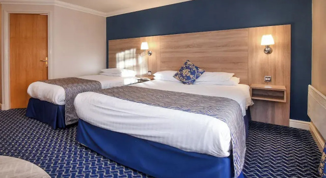 Двухместный номер Standard c 1 комнатой The Queens Hotel & Victoria Cloisters Apartments
