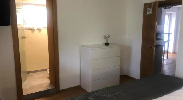 Apart EMMA