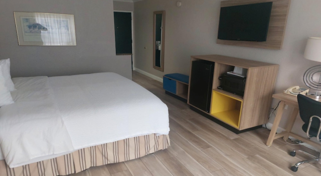 Двухместный номер Standard Days Inn & Suites by Wyndham Mountain View