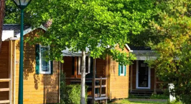 CAMPING AZURIVAGE, Varaa Leirintäalue Telttailu ja glamping kohteessa Aquitaine, Leirintäalue