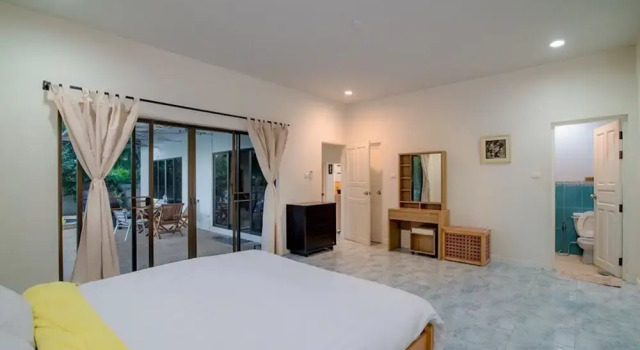 Great Green E Pool Villa