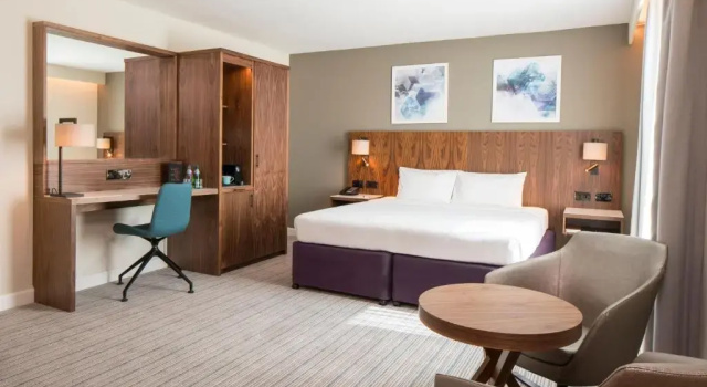 Двухместный полулюкс Courtyard by Marriott London Gatwick Airport