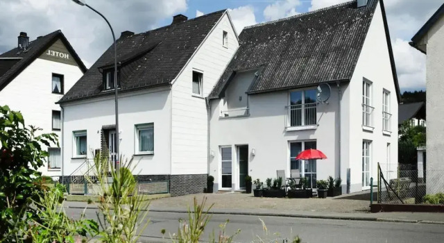 Apartment in Lissendorf With Garden Oasis