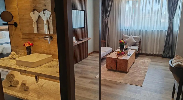 Полулюкс Hotel Barahi Kathmandu