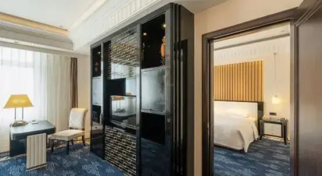 Luksusowy dwuosobowy suite Inspirock Hotel
