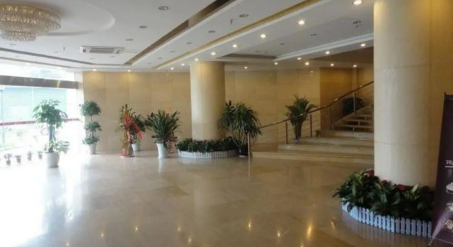 Zunhuang Holzd Ay Hotel
