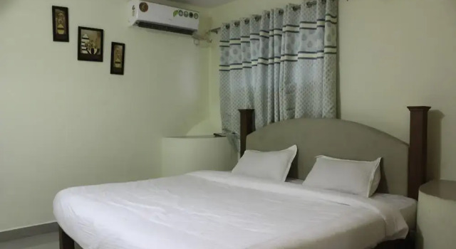 OYO 9598 Home 2 BHK near Club Cubana Goa, Prenota Hotel Anjuna 