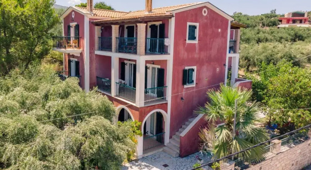 Апартаменты с видом на море Liofyto Apartments