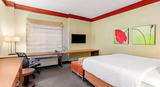 Люкс Executive c 1 комнатой La Quinta by Wyndham Raleigh/Durham Southpoint