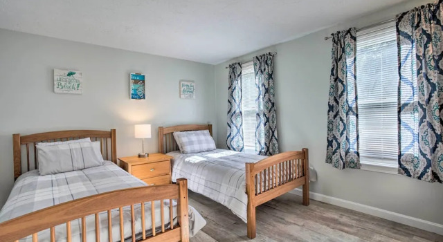 Коттедж Updated Plymouth Home u003c 2 Miles to Waterfront