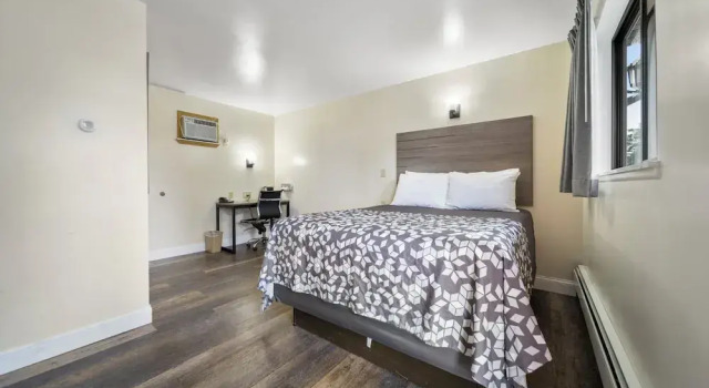 Номер Executive Kingsway Inn