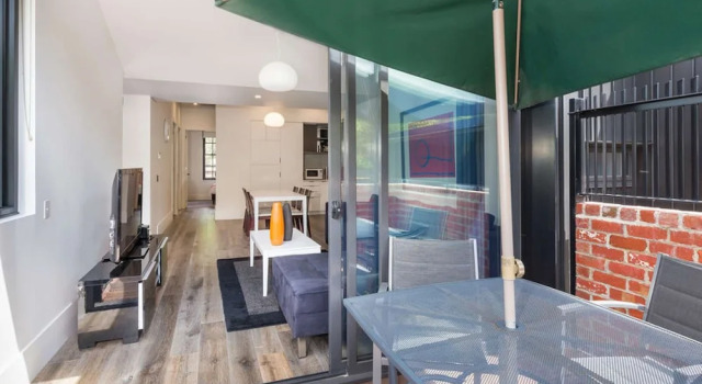 Апартаменты Class, Style and Location in Carlton