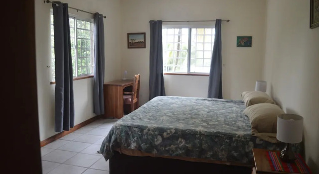 Бунгало Executive Rock Farm Guest House