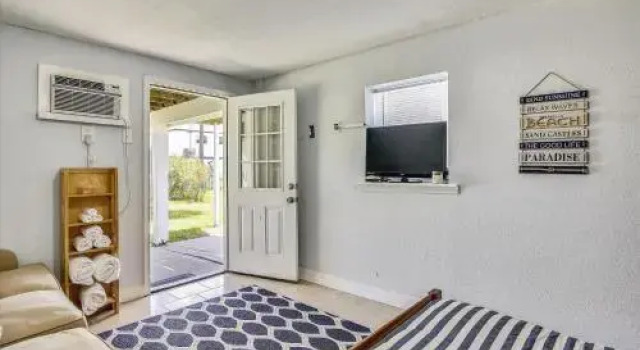 Bermuda Escape 2 Br home by RedAwning, Забронировать Отель Галвестон Texas Gulf Coast