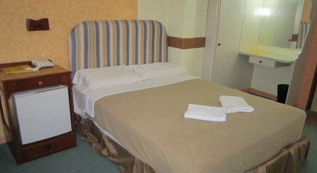 Golden Stallion Suites, Prenota Hotel Hotel a Mindanao con parcheggio, Parcheggio