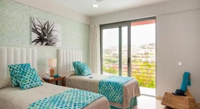 Top Salobre Villas by VillaGranCanaria, Забронировать Вилла Отели Салобре с парковкой, рядом с Гольф-курорт Salobre, Парковка