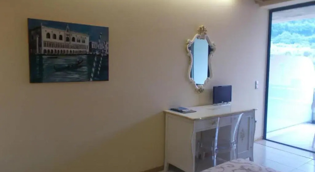 Трёхместный номер Standard Hotel Laura Christina