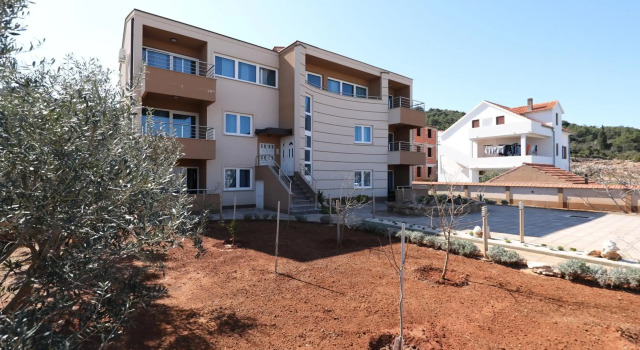 Apartment Dora, Забронировать Апартаменты/квартира Остров Углян , рядом с Пляж Поляна