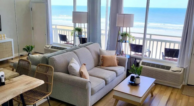 The Lookout - Oceanfront at Symphony Beach Club, Забронировать Апартаменты/квартира Отели Ормонд-Бич с парковкой, рядом с Парк Birthplace of Speed, Парковка