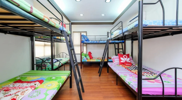 ZEN Hostel Quirino Ave. Malate, Забронировать Хостел Эрмита 