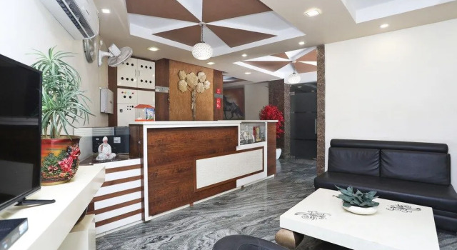 OYO 2295 Hotel Razia Inn, Забронировать Отель Хисар штат Харьяна, рядом с Hisar Railway Station