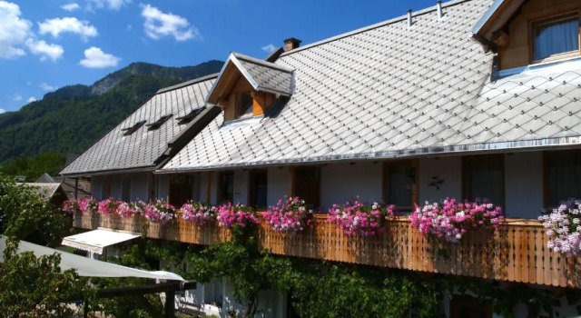 Коттедж с 2 комнатами Holiday Home Katričnek