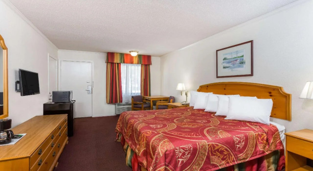 Days Inn by Wyndham Summerton, Rezerwuj Hotel Summerton 