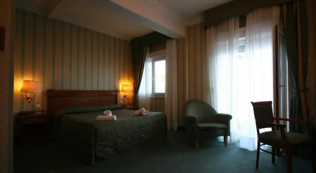 Семейный номер Standard с видом на озеро Hotel Kastoria in Kastoria City